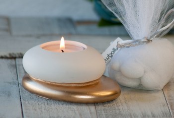 Διπλό χυτό βότσαλο γκρί και χρυσό με κερί για μπομπονιέρα