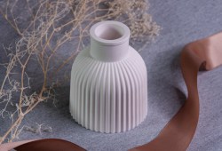 vase_stripes_02